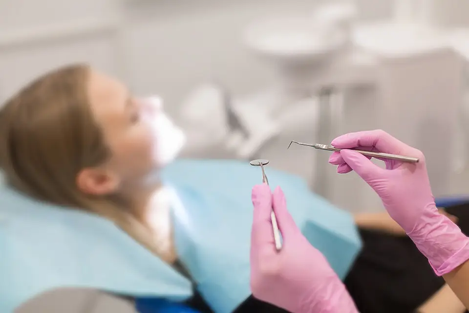 10 Clear Signs You Need a Dental Exam (And What to Do Next)