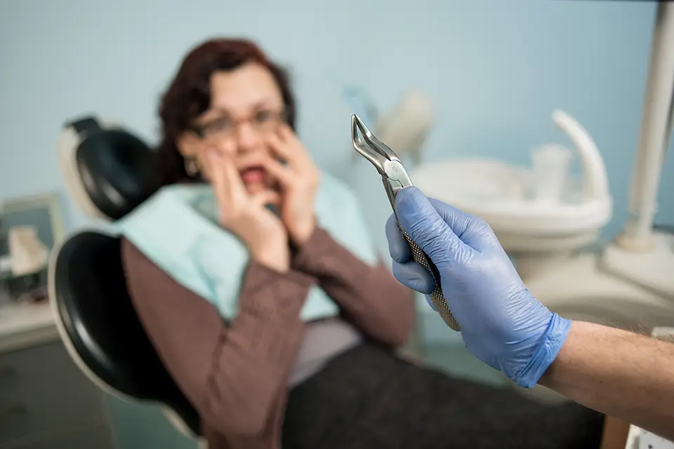 Tooth Extraction Complications After Wisdom Teeth: Special Considerations